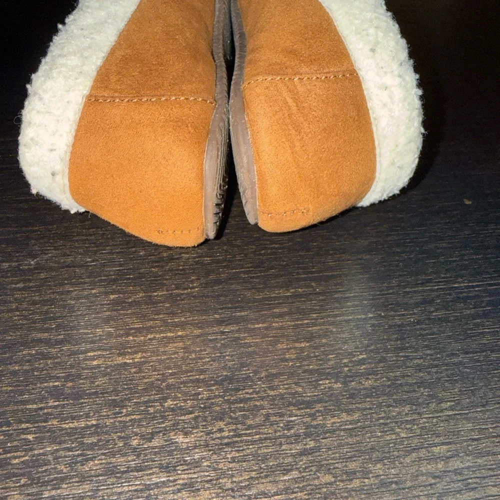 Ralph Lauren Tan Suede Slippers with Bear Motif